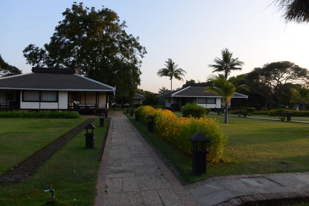 Bagan Thiripyitsaya Sanctuary Resort מראה חיצוני תמונה